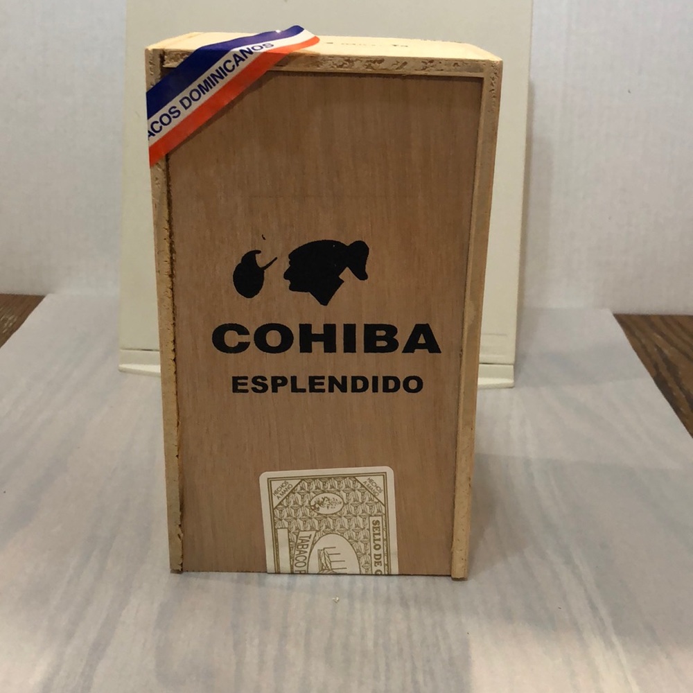 Cohiba Esplendidos Spanish cedar cigar box